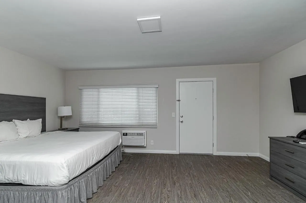 2021 Olive Hotel Burbank 2*,  United States