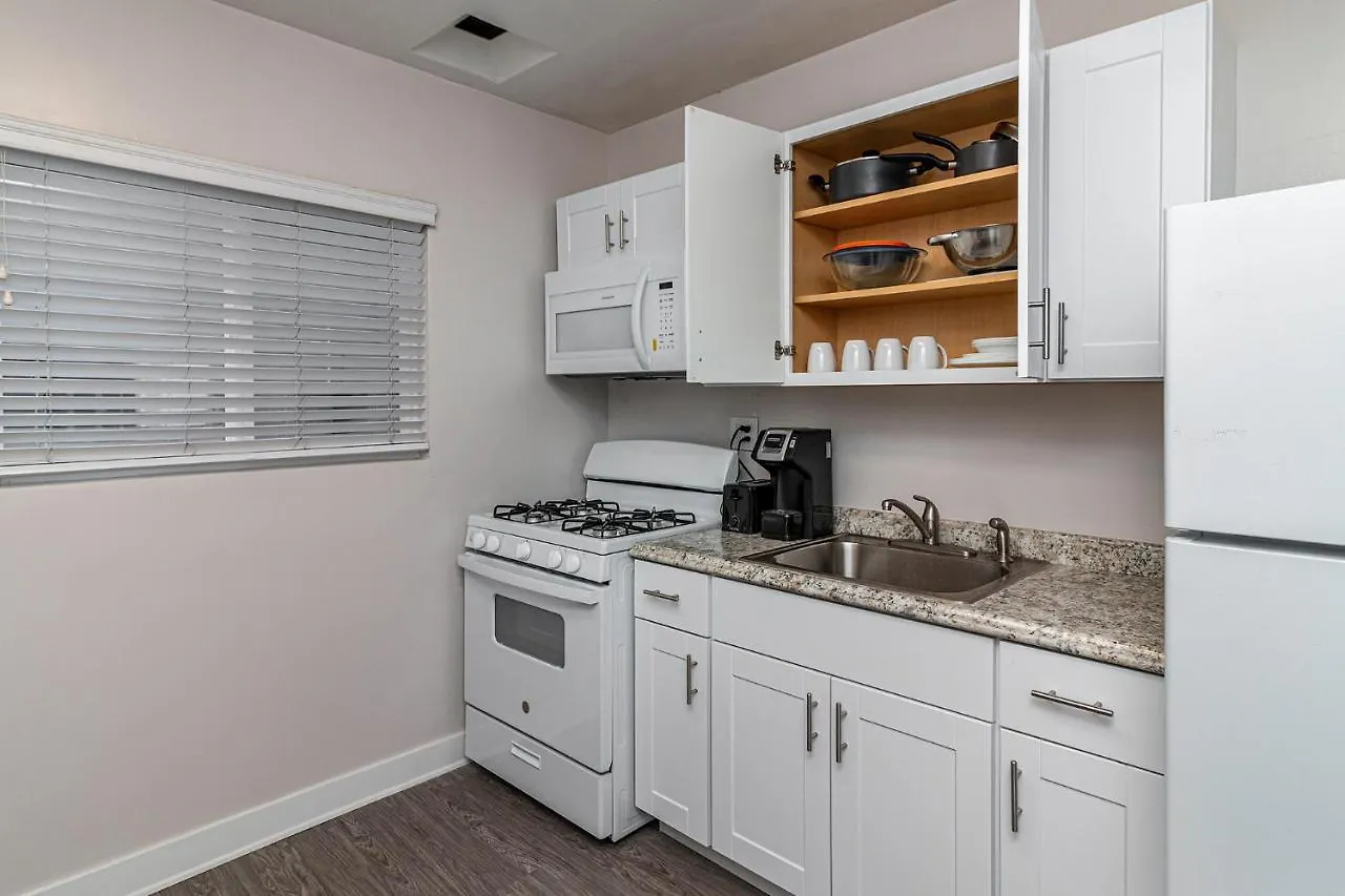 **  2021 Olive Hotel Burbank United States